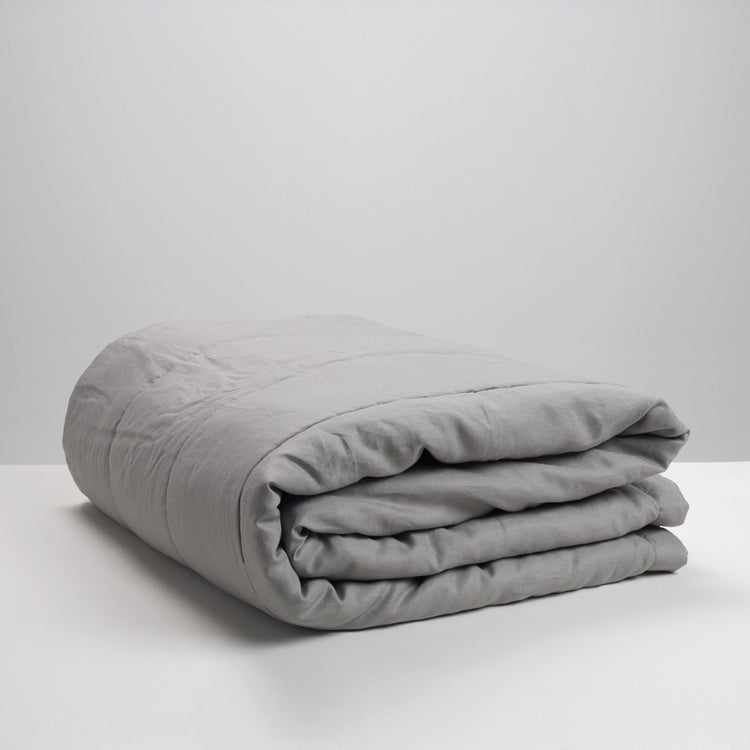 Smoke Linen Quilt – Thread Design